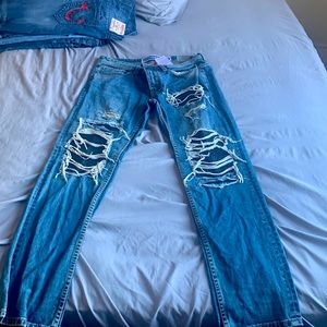 Mens Jean. Heavy Jean but comfortable.